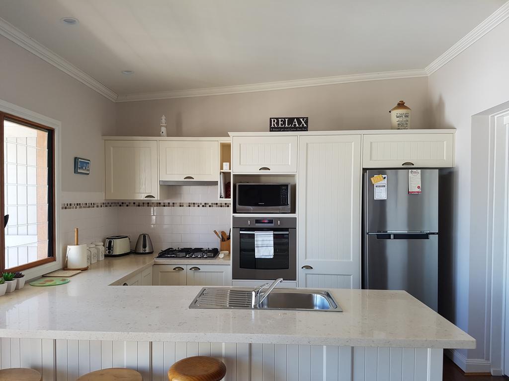 Newcastle Short Stay Accommodation - Vista Apartment Экстерьер фото